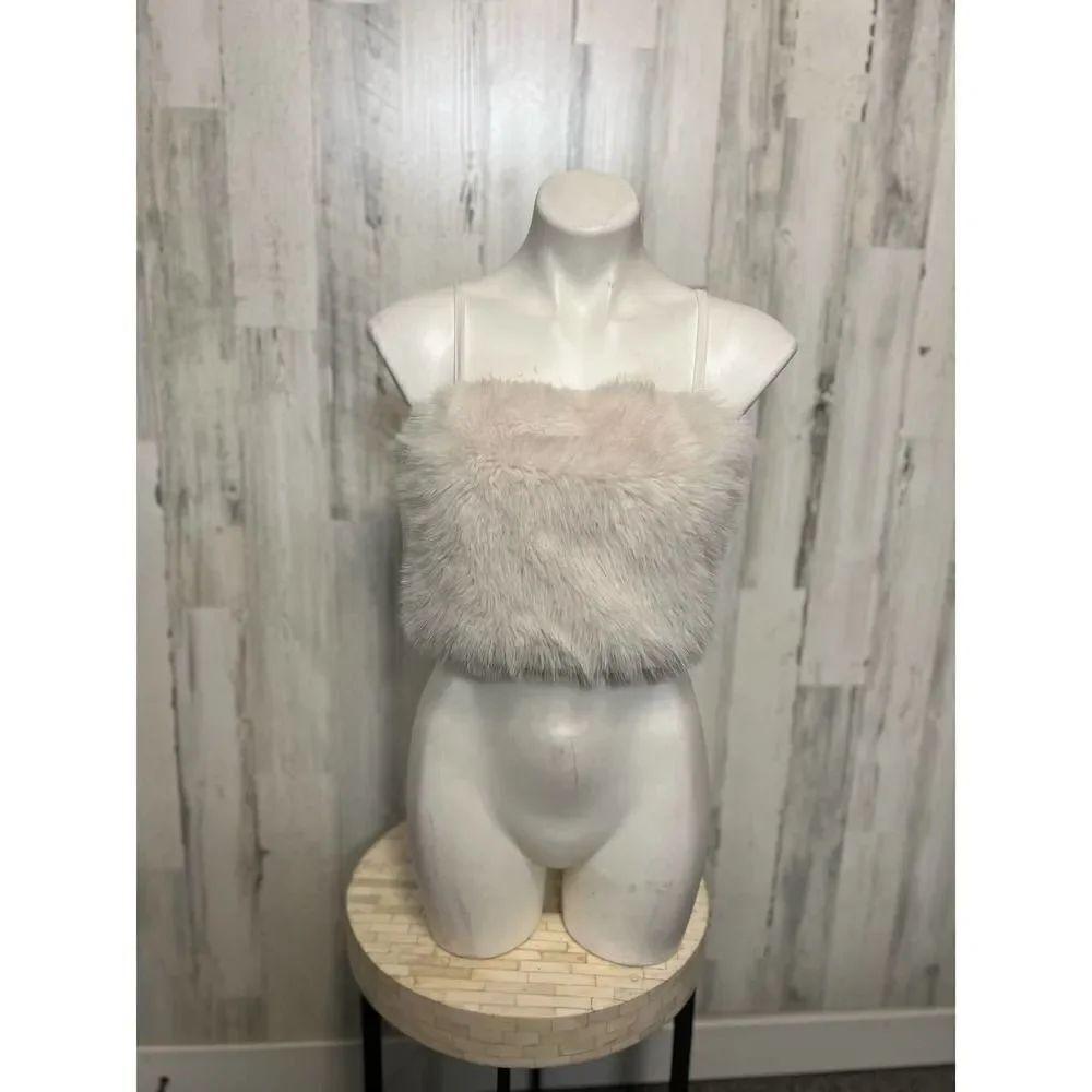 White crop top